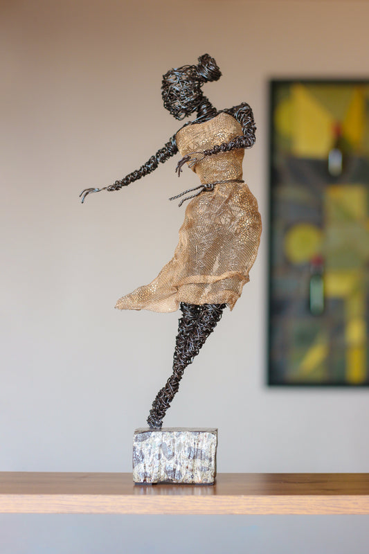 Carried by the Wind - Karen Axikyan